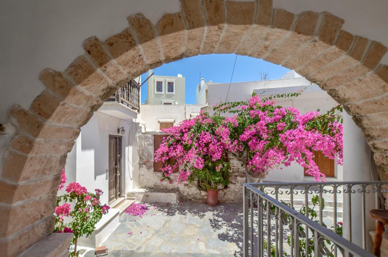 Honey & Cinnamon Luxury Suite Naxos City Exterior foto
